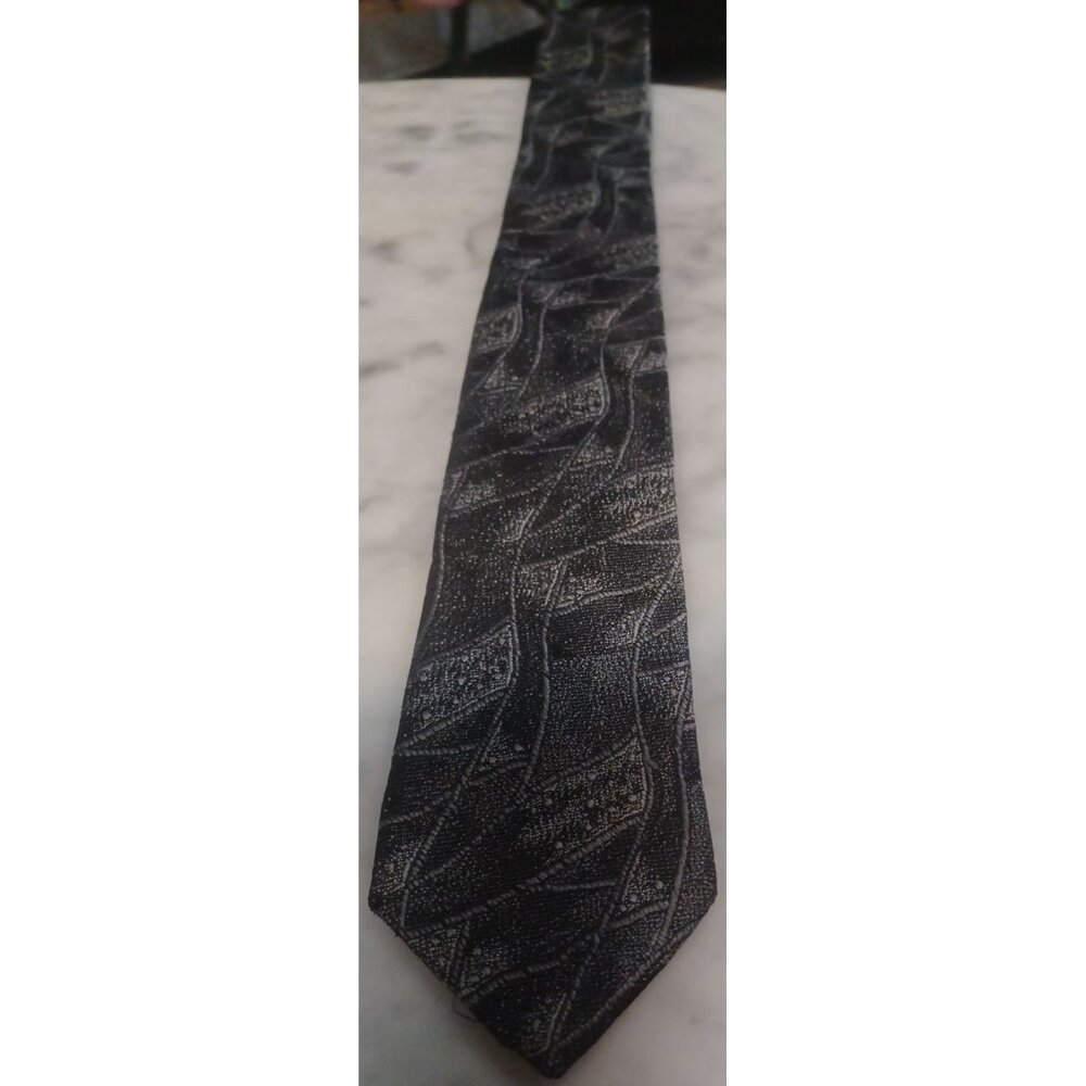 Bugle Boy Youth Size Tie Grays & Silver